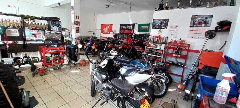 ScooTeam - Reparações, Acessórios e Peças Motociclos