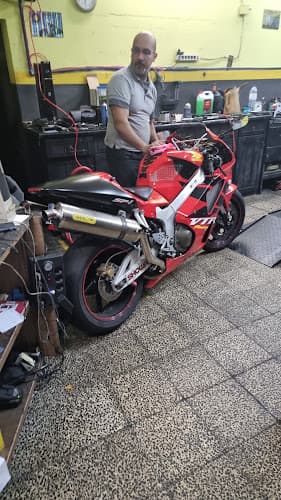 J.R. MOTOS
