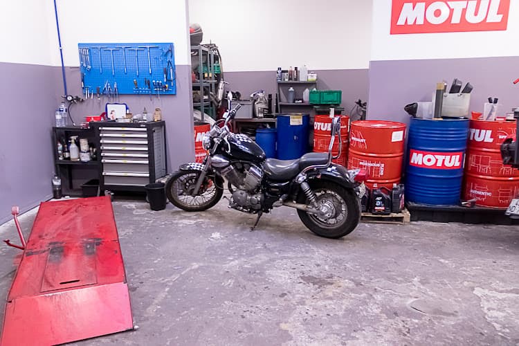 Brave Bikers Garage