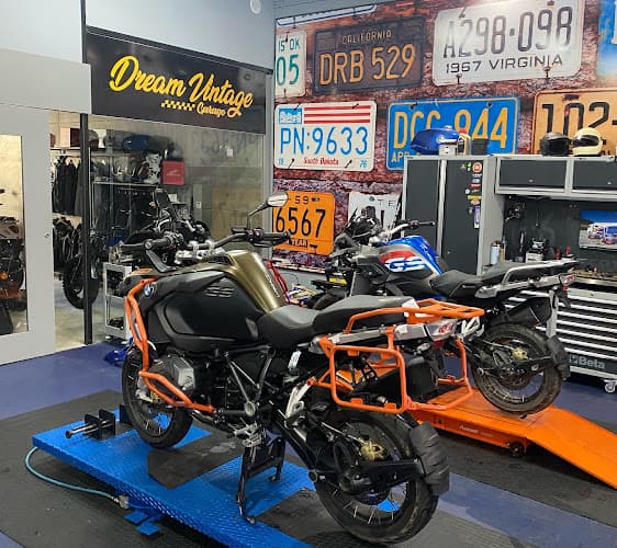 Dream Vintage Garage