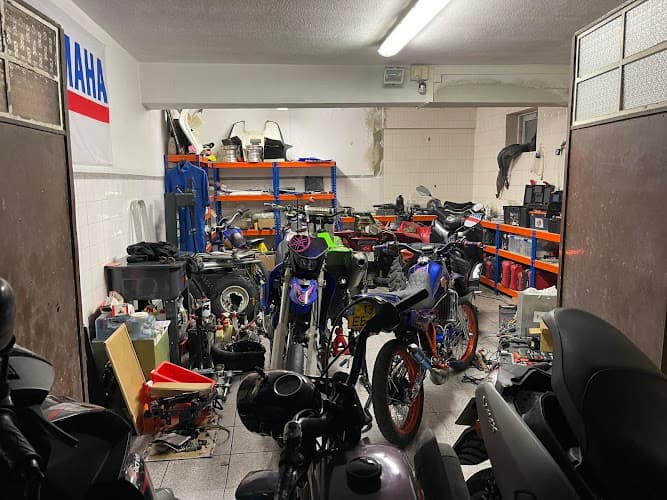 PT Motorcycle Garage Oficina Mota